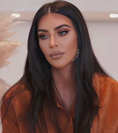 Kim K Makeup Looks, Kardashian Makeup Looks, Kim Kardashian Wedding Hair, Classy Makeup Looks, Kardashian Aesthetic, Kim Kardashian Makeup Looks, Kim K Makeup, Baddie Glam, Kim Kardashian Makeup Tutorial