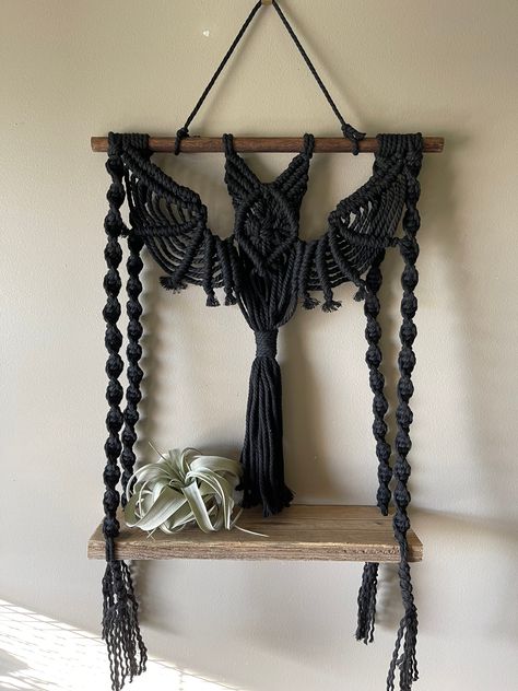 Macrame Display, Macrame Bat, Bat Shelf, Plants Crystals, Small Decorations, Macrame Shelf, Wooden Plank, Black Macrame, Macrame Ideas