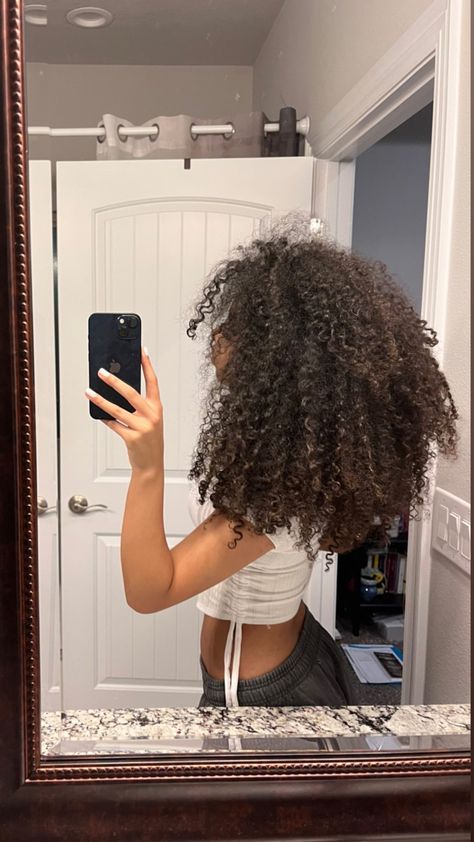 Thick 3b Curly Hair, Long 3c Hair, Twist Aesthetic, Curly Hair 3c, 3c Curls, 3b 3c Hair, 3c Curly Hair, Healthy Curly Hair, Hair Styles Curly Hair