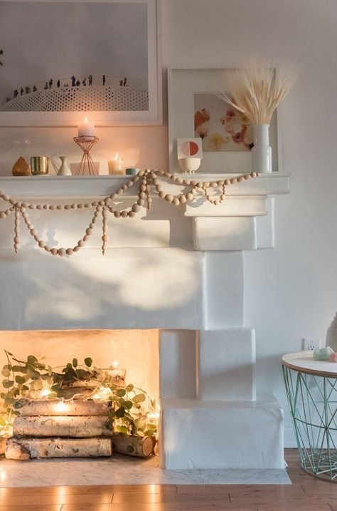 Fairy Light Fireplace Ideas, Unusable Fireplace Decor, Twinkle Lights In Fireplace, Electric Candles In Fireplace, Fairy Light Fireplace, Fireplace Fairy Lights, Fairy Lights In Fireplace, Unusable Fireplace Ideas, Fairy Lights Fireplace