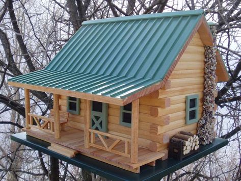 Bird House Log Cabin Bird House, Cool Bird Houses, Bird House Plans Free, Bird Houses Ideas, Homemade Bird Houses, Birdhouse Ideas, Beautiful Birdhouses, Bird Houses Ideas Diy, Bird House Feeder