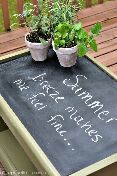 chalkboard topped outdoor coffee table www.atthepicketfence.com Coffee Table Diy Ideas, Outdoor Coffee Table Diy, Table Diy Ideas, Old Tv Stand, Cafe Chalkboard, Old Tv Stands, Furniture Repurposing, Summer Pics, Outdoor Coffee Table