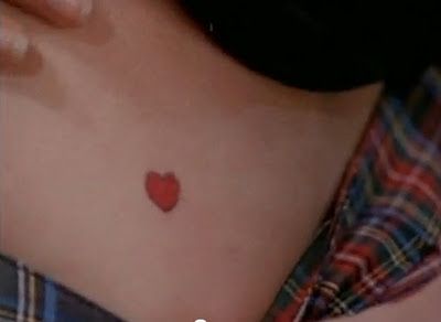 I want this tattoo that Rachel had in Friends I Want A Tattoo, Tattoo Tv Shows, Red Heart Tattoos, Green Tattoos, Tattoo Care, Populaire Outfits, Rachel Green, Friend Tattoos, Hip Tattoo