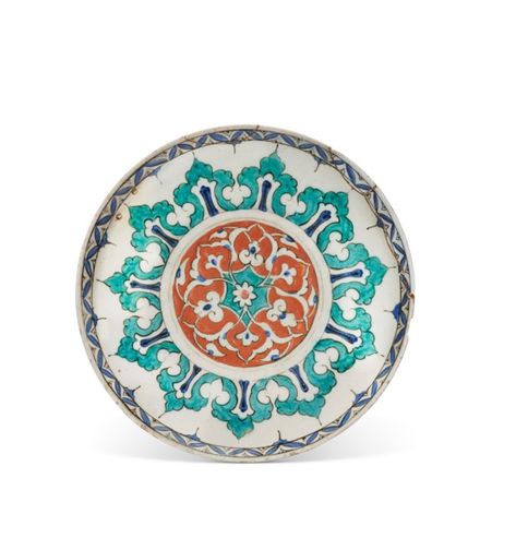 AN IZNIK POTTERY DISH, OTTOMAN TURKEY, CIRCA 1585 | Christie's Floral Type, Pottery Dishes, Islamic Artwork, Art Historian, British Museum, French Art, Rugs And Carpet, Islamic Art, Ottoman