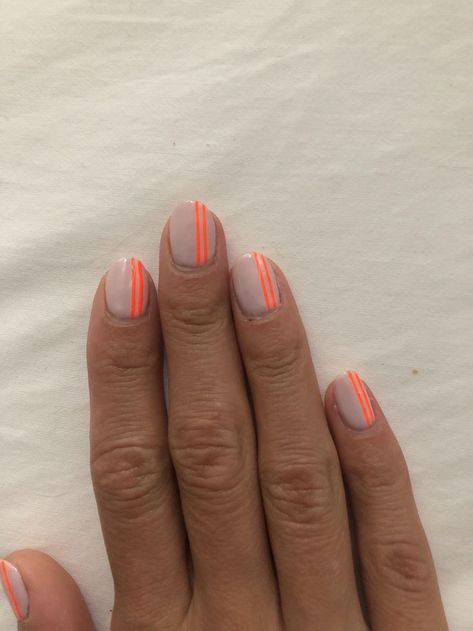 Neutral And Neon Nails, Neon Neutral Nails, Neon Stripe Nails, Vertical Stripe Nails, Neon Line Nails, Short Nail Art Simple, Summer Simple Nails, Stripe Nail Designs, Nails With Lines