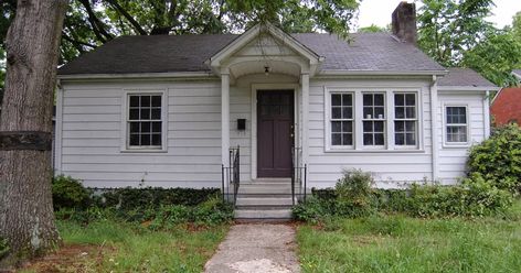 1930s Cottage House Exterior, 1920 Cottage Homes, 1920s Cottage Bungalow, 1950s Cottage Remodel, 40s House Aesthetic, 1940s Modern Home, Small Bungalow Exterior Makeover, Rental House Renovation, 1930 Cottage Style Home