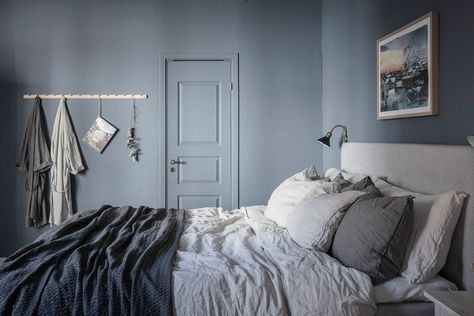 Bluish Gray Bedroom, Grayish Blue Bedroom, Scandinavian Blue Bedroom, Bedrooms With Blue Walls, Blue Walls Bedroom, Grey Blue Bedroom, Blue Grey Bedroom, Bedroom With Blue Walls, Bedroom In Blue