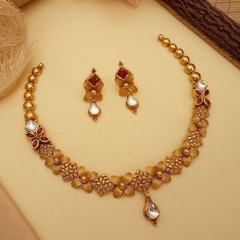 Simple Gold Sets Indian, 22k Gold Necklace Set Simple, Gold Unique Necklace, Gold Necklace Set With Earrings, 22k Gold Necklace Indian Jewelry, Gold Jewels Design Set, Gold Necklace Set 20 Grams Latest, Gold Jewelry Fashion Necklace Indian, Gold Set Designs Jewelry Unique