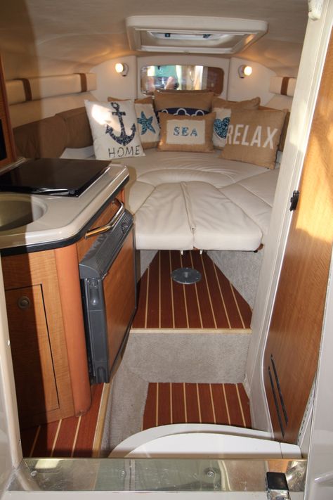 Cruiser Boat Interior, Cabin Cruiser Interior, Boat Cabin Decor, Boat Interior Decor, Boat Decoration Ideas, Boat Cabin Interior Ideas, Cabin Cruiser Boat Interiors, Boat Interior Ideas Cabins, Sailboat Interior Ideas