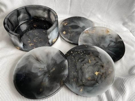 Black and White Marble Resin Coaster Set - Etsy UK Nail Pallet, Coaster Diy, Marble Resin, Diy Resin Projects, Resin Coaster, Coaster Holder, Black And White Marble, Resin Projects, Diy Coasters