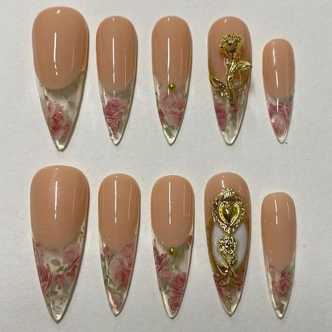 Rococo Nails, Gold French Tips, Press On Nail Kit, Nails Flowers, Acrylic Nails Nude, Stylish Nails Designs, Rose Gold Nails, Bling Acrylic Nails, Kawaii Nails