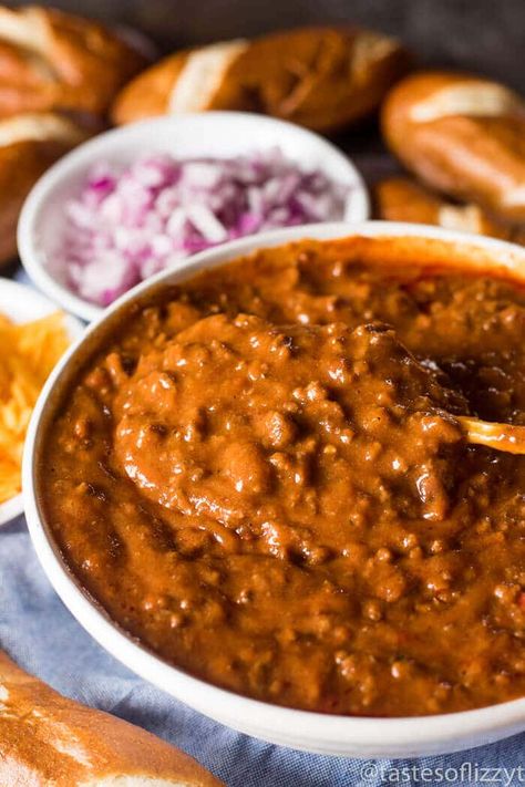 Best Hot Dog Chili Recipe, Chili Base, Hot Dog Chili Sauce Recipe, Chili Dog Sauce, Chili Dog Chili Recipe, Hot Dog Sauce Recipe, Hotdog Chili Recipe, Homemade Hot Dogs, Hot Dog Chili Sauce