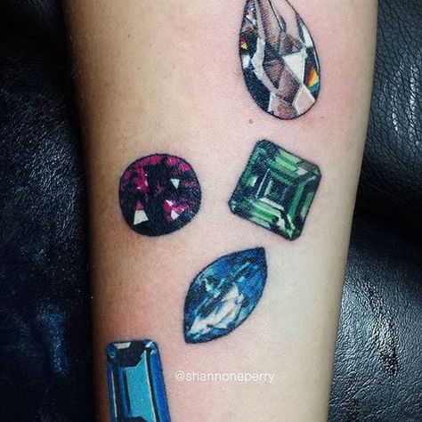 Tattoo uploaded by Alex Wikoff • Pear cut, cushion cut, round cut, marquis cut, and baguette cut by Shannon Perry (via IG-shannoneperry) #gems #stones #decorative #ShannonPerry • 302434 • Tattoodo Stone Tattoo, Gem Tattoo, Jewel Tattoo, Finger Tattoo For Women, Tattoo Bracelet, Jewelry Tattoo, Book Tattoo, Star Tattoos, Finger Tattoos