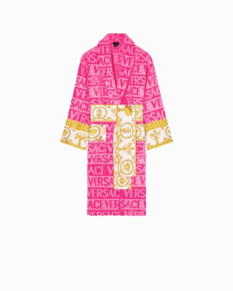 Versace pink robe #versace #pink #bathroom Versace Pink, Wrap Belt, Pink Bathroom, Printed Sleeves, Amelie, Logo Print, Versace, ? Logo, Pink