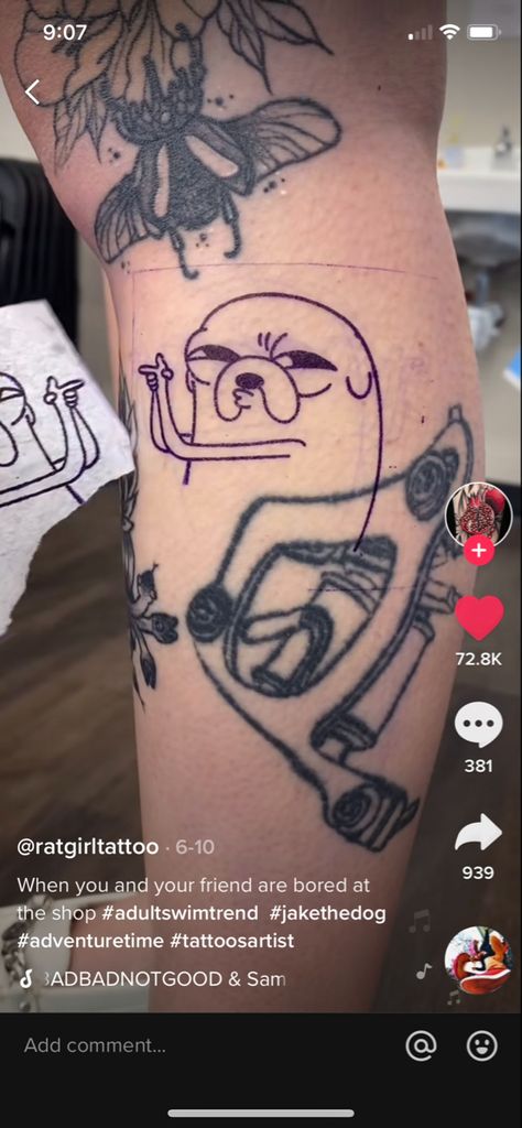 Jake The Dog Tattoo, Jake Adventure Time, Adventure Time Tattoo, Jake The Dog, Adventure Time Cartoon, Weird Tattoos, Cool Small Tattoos, Jake The Dogs, Stick And Poke