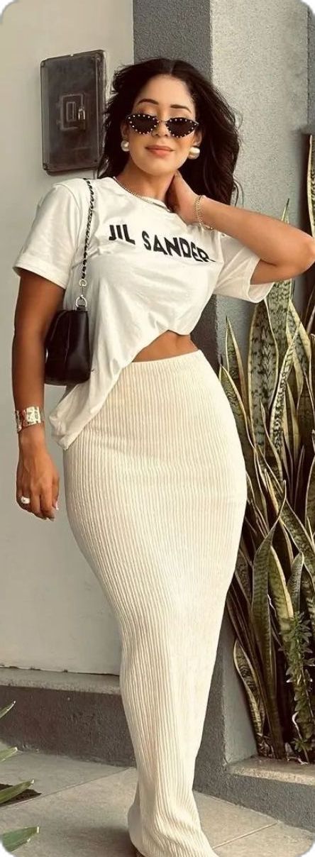 October Airport Outfit, Dinner Outfit Summer Black Women, Easy Summer Outfits Midsize, Art Show Outfit Summer, Fish Fry Outfit Summer, Hot Summer Office Outfits Work Wear, Family Reunion Outfit Summer Casual, Womens Cute Summer Outfits, Nuetral Pallete Outfits Summer