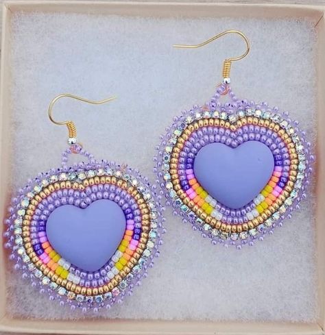 Round Beaded Earrings Native American, Métis Beading, Cindy Lu, Cab Earrings, Bead Hat, Simple Bead Earrings, Indigenous Style, Native Beaded Earrings, Beaded Hearts