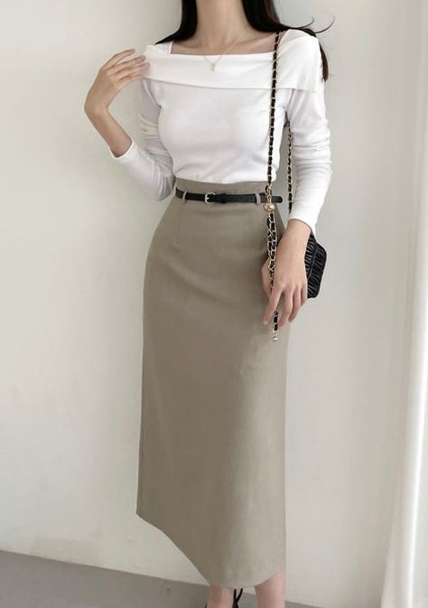 Zion Outfits, Rok Outfit, Old Money Fashion, Money Fashion, Elegant Outfit Classy, Office Outfits Women, Everyday Fashion Outfits, Casual Day Outfits, Classy Work Outfits