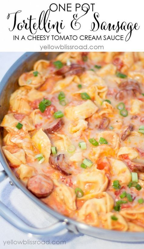 This sounds good, she also recommends adding a handful of fresh spinach before serving. Makanan Italia, Resep Pasta, Tomato Cream Sauce, Sausage Tortellini, Fettuccine Alfredo, Sausage Pasta, Kielbasa, Goulash, Rigatoni