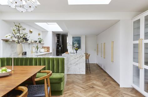 10 ways to zone an open plan space | Kate Wiltshire Design Seating In Kitchen, Kitchen Islands Ideas With Seating, Booth Seating In Kitchen, Small Kitchen Island Ideas, Minimal Kitchen Design, Banquette Seating In Kitchen, Kitchen Peninsula, Kitchen Banquette, Small Kitchen Island