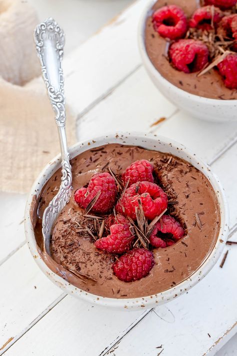 High Protein Chocolate Mousse with Greek Yogurt Greek Yogurt Mousse Healthy, Greek Yogurt Mousse, Greek Yogurt Chocolate Mousse, Protein Chocolate Mousse, Protein Mousse, Healthy Chocolate Mousse, Yogurt Mousse, Chocolate Greek Yogurt, Marketing Project