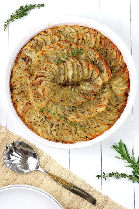 These rustic Oven-Roasted Sliced Potatoes will please with their herbed flavor and crispy, crunchy edges. Mandoline Slicer Recipes, Mandolin Potatoes, Mandolin Recipes, Easy Scalloped Potatoes Recipe, Scalloped Potatoes Easy, Classic French Dishes, Scalloped Potato Recipes, Food Slicer, French Dishes