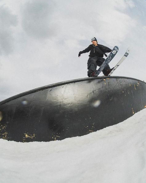 Snaps from @woodwardparkcity closing day 💥 📸 @danielronnback #ArmadaSkis #ARFamily Armada Skis, Closing Day, Streetwear Men, April 16, White Stuff, Streetwear Men Outfits, Skis, Snowboarding, Photo Ideas