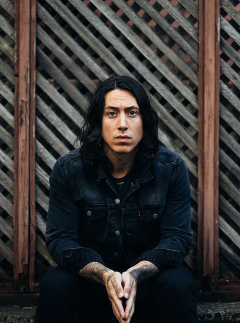 Noah Gundersen Easy Listening Music, Dream Dates, Soundtrack To My Life, Concert Band, Easy Listening, Sons Of Anarchy, The Ghost, Pretty Songs, Music Love