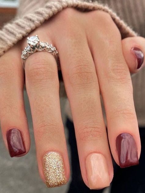 Wedding Nails For Burgundy Dress, Hoco Nails For Maroon Dress, Maroon And Cream Nails, Fall Wedding Nails For Bridesmaid Burgundy, Bridesmaid Nails For Burgundy Dress, Fall Nails Burgundy French Tip, Maroon And Gold Nails Short, What Nail Color Goes With Burgundy Dress, Maroon Dress Nails