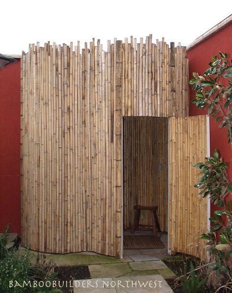 Outdoor Shower Rooms | outdoor showers Beach Changing Room, Backyard Pool Fence, Outdoor Changing Room, Pool Changing Room, Bamboo Fences, Backyard Bbq Pit, Bamboo Fencing, Fence Outdoor, Diy Bamboo