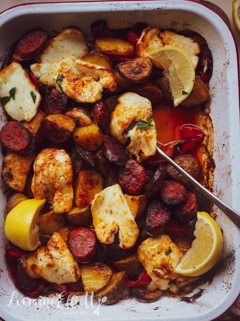 Chorizo Halloumi, Sausage Tray Bake, Baked Halloumi, Chorizo And Potato, Chorizo Recipes, Grilled Halloumi, Tray Bake Recipes, Sheet Pan Dinners Recipes, Sausage Bake