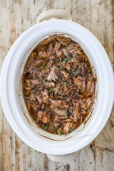 French Onion Pot Roast, Chuck Roast Crock Pot Recipes, Crock Pot Chuck Roast, Crockpot Pot Roast, Crockpot Roast Recipes, Pot Roast Crock Pot Recipes, Easy Pot Roast, Chuck Roast Recipes, Classic Pot Roast