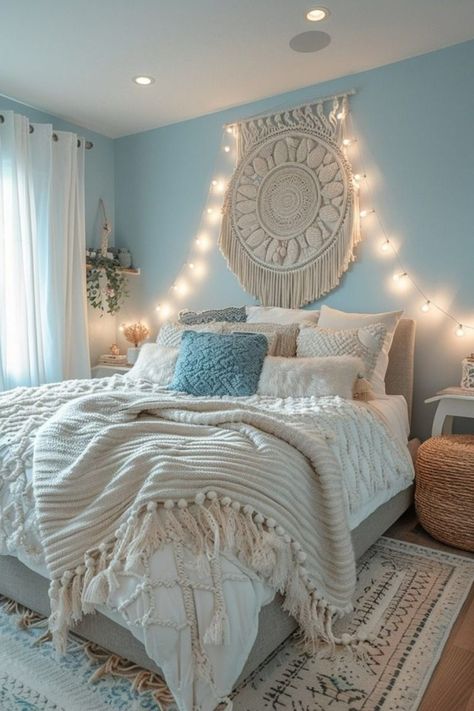 Blue Beach Aesthetic Bedroom, Positive Vibes Room Decor, Pastel Color Bedroom Design, Blue Bedrooms For Girls Ideas, Girls Boho Room Ideas, Teen Bedroom Designs Girl, Light Blue Walls Bedroom Ideas, Bedrooms With Light Blue Walls, Blue Wall Aesthetic