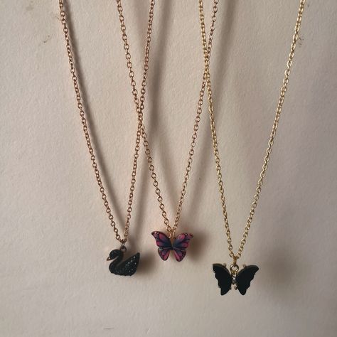 Do Comment “link” to get direct product link on your DM ✨ The perfect gift combo for your long distance bestie or girlfriend!❤️ [ ain wear, layered necklaces, anti tarnish jewelry, small business india, necklace design, aesthetic necklaces, fairycore girls aesthetic, minimal jewellery, swan necklace, butterfly necklace] #ainwear Long Distance Bestie, Jewelry Small Business, India Necklace, Swan Necklace, Minimal Jewellery, Necklace Butterfly, Tarnished Jewelry, Necklace Design, Minimal Jewelry