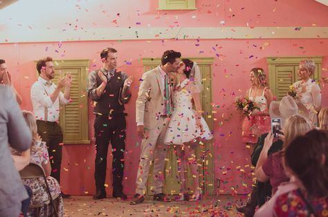 Wes Anderson Characters, Wes Anderson Wedding, Wes Anderson Movie, Wes Anderson Aesthetic, Wes Anderson Style, Colorful Eclectic, Style Short Hair, Wes Anderson Movies, Mom And Daughter