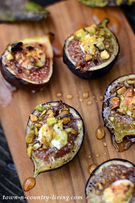 Roasted Figs With Goat Cheese, Figs With Goat Cheese And Honey, Figs Goat Cheese Honey, Figs With Goat Cheese, Stuffed Figs, Goat Cheese And Honey, Cheese And Honey, Roasted Figs, Sommer Mad