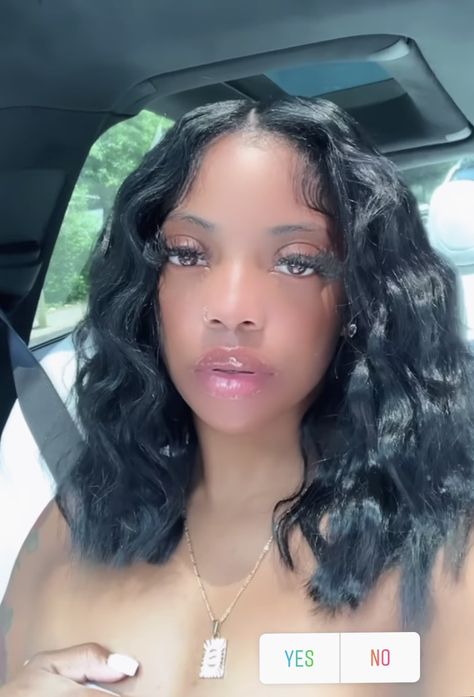 Short Hair With Crimps, Crimped Shoulder Length Hair, Short Wavy Sew In, Wavy Bob Sew In, Crimped Bob Black Women, Krimped Hairstyles Medium, Medium Hairstyles Black Women, Sew In Hairstyles Medium Length, Sew In Curly Bob