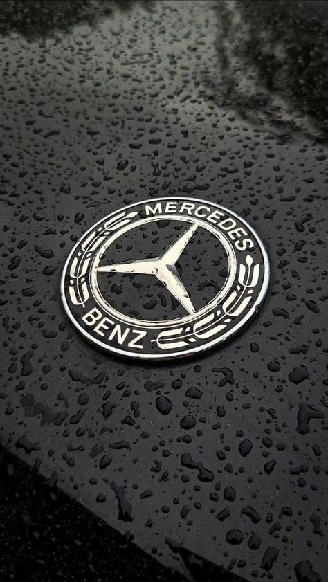 Mercedes Aesthetic, Black Car Wallpaper, Wallpaper Carros, Mercedes Benz Wallpaper, Mercedes Logo, Black Mercedes Benz, Car Brands Logos, Mercedes Wallpaper, Timeless Logo