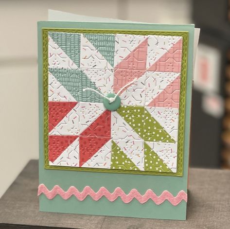 Su Quilt Cards, Christmas Quilt Cards, Quilting Cards Handmade, Stampin Up Scrap Paper Cards, Quilt Pattern Cards, Stampin Up Quilt Cards, Quilt Cards Tutorial, Quilted Cards Handmade, Quilt Cards Ideas