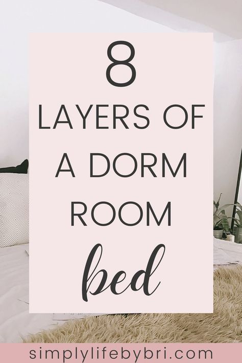 Here is a complete bedding essentials list perfect for a dorm! Dorm bedding doesn't have to be confusing anymore with this STEP BY STEP guide. Dorm room organization. College dorm room ideas. Dorm Bedding Twin Xl, Organization College, College Dorm Room Ideas, Dorm Bedding Sets, Boho Dorm Room, Dorm Bed, Boho Dorm, Simply Life, College Organization