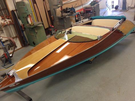 Wood Boats For Sale, Wooden Boats For Sale, Lake Boats, Wooden Speed Boats, Wood Boat Building, Mahogany Boat, Flat Bottom Boats, Runabout Boat, Classic Wooden Boats