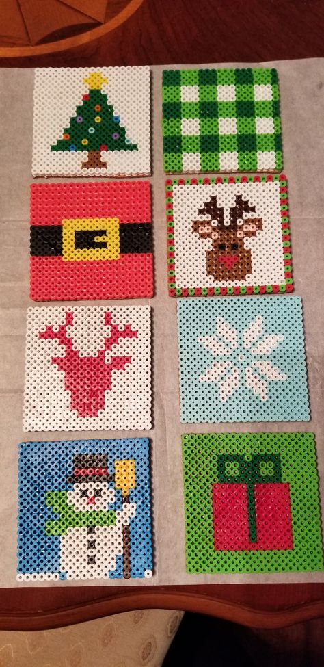 Perler Bead Christmas Coasters, Melty Beads Ideas Christmas, Perler Bead Art Christmas, Perler Beads Christmas Coasters, Cute Perler Bead Coasters, Pisla Ideas Christmas, Perler Bead Tissue Box Cover, Melty Bead Coasters, Peeler Bead Ideas Christmas