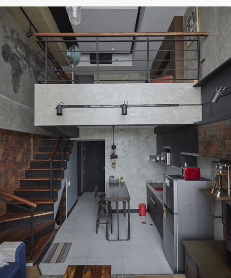 Small Loft Apartments, Apartemen Studio, Loft Type, Industrial Loft Design, Loft Designs, Loft House Design, Industrial Home Design, Loft Interior Design, Tiny House Loft