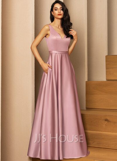 Dusty Pink Satin Bridesmaid Dresses, Satin Gown Bridesmaid, Bridesmaid Dresses Neckline, Bridesmaid Satin Dresses, Maroon Gowns, V Neck Gown, High Low Bridesmaid Dresses, Bridesmaid Dresses Satin, Princess Bridesmaid Dress