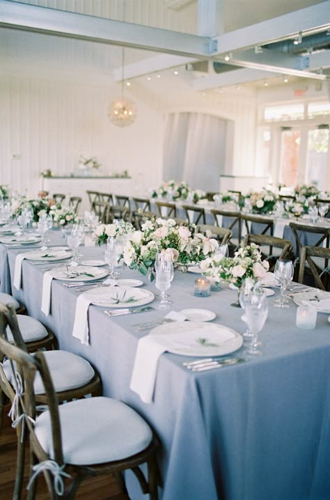 Wedding Decorations Table Settings, Grey Wedding Decor, Blue Table Settings, Blue Tablecloth, Wedding Tablecloths, Light Blue Wedding, Blue Napkins, Boda Mexicana, Blue Themed Wedding