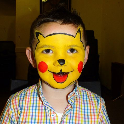 pikachu Face Painting | Flickr - Photo Sharing! Pokemon Facepaint, Pikachu Makeup, Pokemon Faces, Christmas Face Painting, Face Painting Easy, Kids Face Paint, Body Suit Tattoo, Pokemon Party, Face Painting Halloween