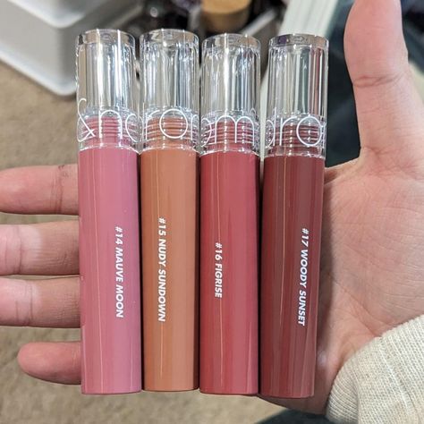 Romand Glasting Water Tint, Water Tint, Bday Wishlist, Wishlist 2024, Lip Balm Set, Winter Makeup, Beauty Influencer, Beauty Packaging, Glossy Lips