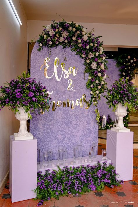 10 Cool Wedding Board Design Ideas!! Wedding Board Design, Wedding Decoration Idea, Ideas Wedding Decoration, Decoration Ideas Wedding, Naming Ceremony Decoration, Small Wedding Decor, Engagement Stage Decoration, Reception Stage Decor, Simple Stage Decorations