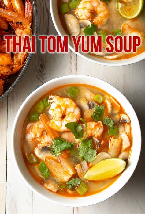 Thai Hot And Sour Soup, Thai Tom Yum Soup, Tom Yum Soup Recipe, Soup With Shrimp, Asian Soup Recipes, Tom Yum Soup, Thai Soup, Shrimp Soup, Hot And Sour Soup