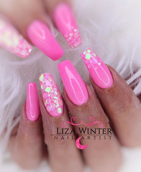 Get Barbie-Inspired Nails: Trendy designs, tutorials, and products to make your nails the envy of all! Barbie Fingernails, Barbie Theme Nail Art, Malibu Barbie Nails, Barbie Theme Nails, Barbie Core Nails, Barbie Nails Short, Barbie Themed Nails, Barbie Nail Designs, Barbie Nails Design Ideas